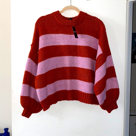 Forever 21 Sweater - Picture 2 of 3